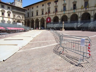 15-06-2006 10:43_1 arezzo saracino 客席